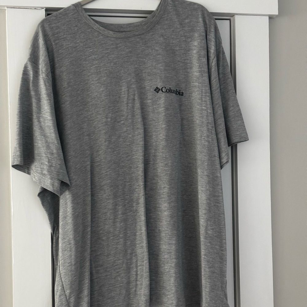 Columbia Heather Gray Casual Tee